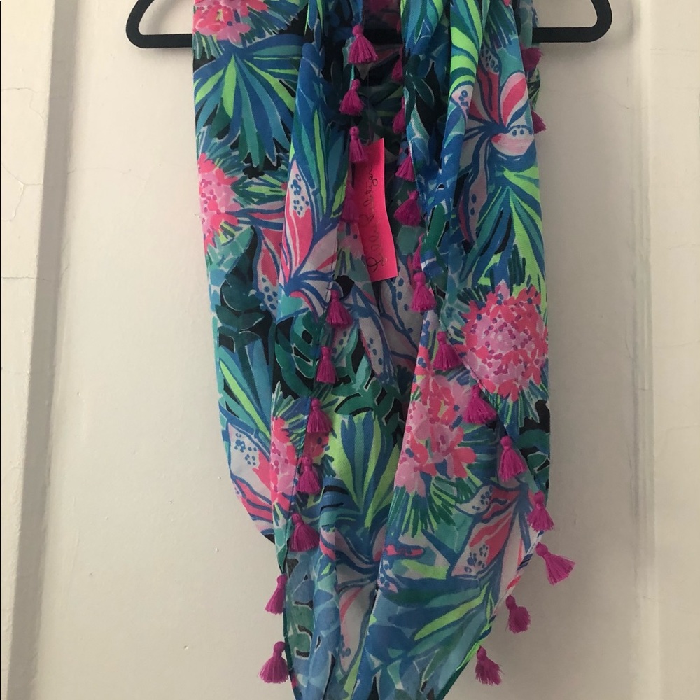 Lilly Pulitzer infinity scarf. Wide with pink tassels on the edge. Very bright.